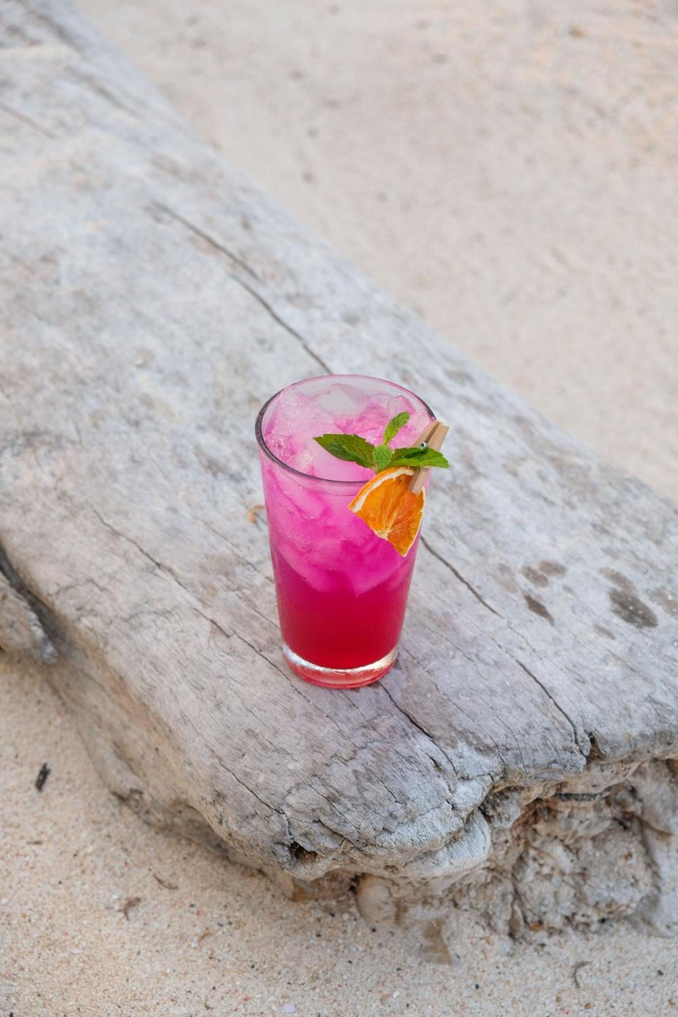 فندق Le Pirate Gili Meno - Adults Only المظهر الخارجي الصورة